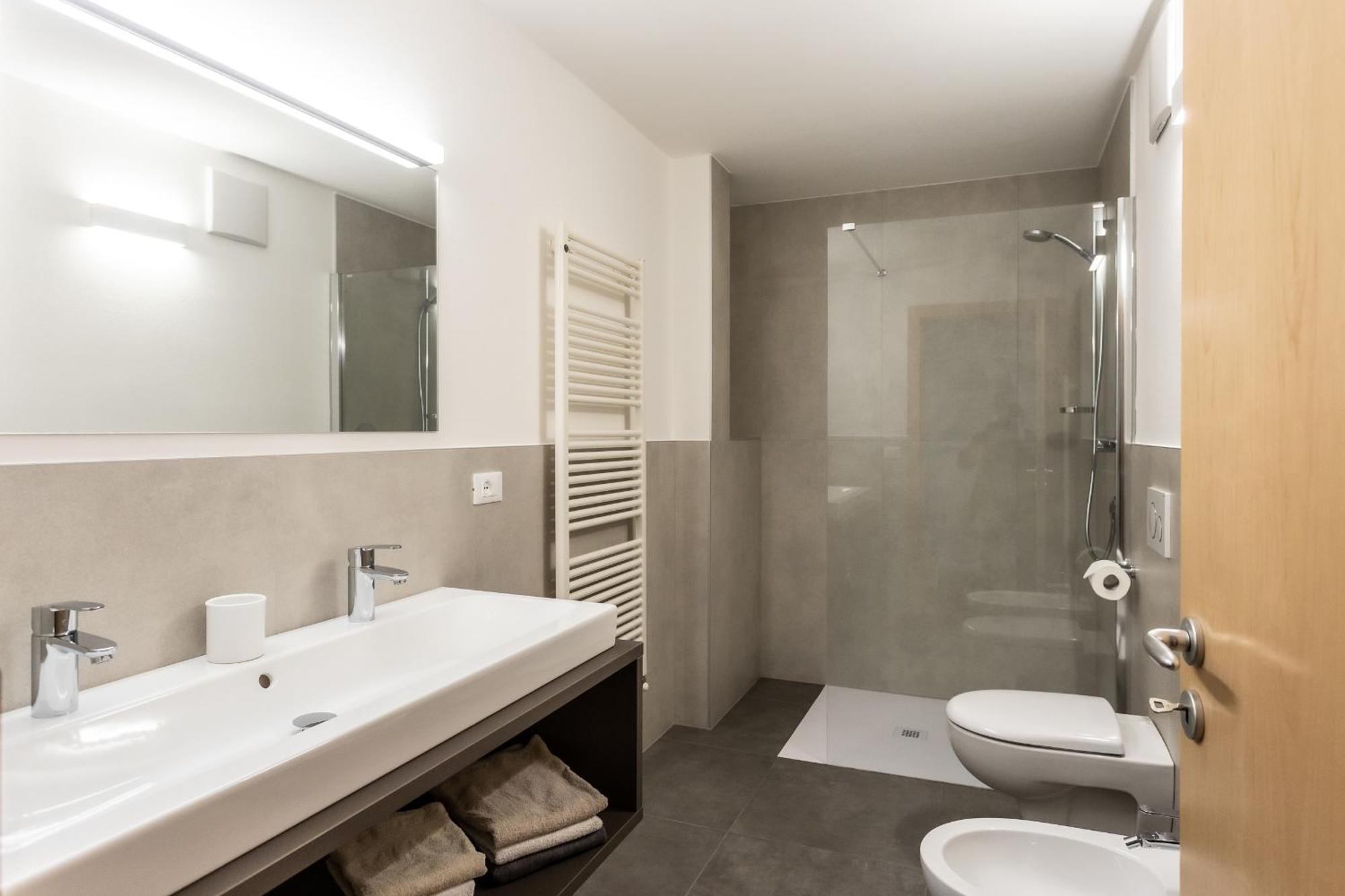 מונטניה Residence Haus Heinrich מראה חיצוני תמונה