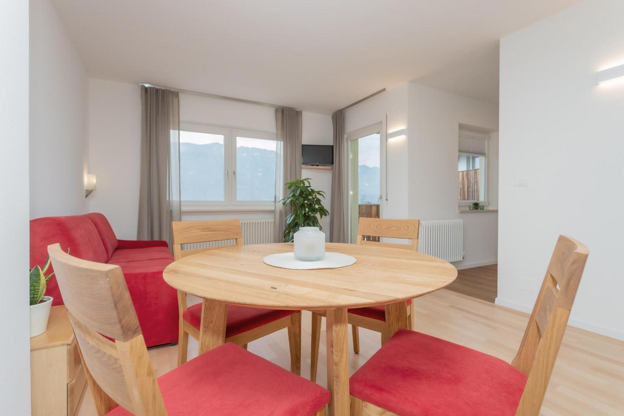 מונטניה Residence Haus Heinrich מראה חיצוני תמונה